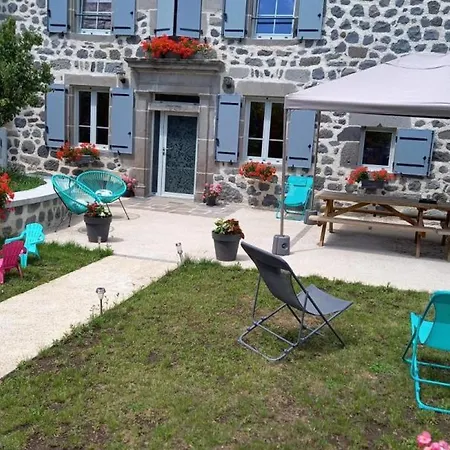 Maison De Caractere Renovee Avec Spa, Proche Volcans D'auvergne Et Station Super-lioran - Fr-1-742-432 بيت للعطل Neussargues en Pinatelle